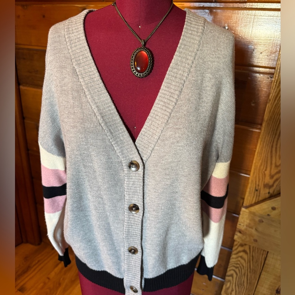 RED HAUTE NWT Cardigan w/ Ribbed Knit Detail